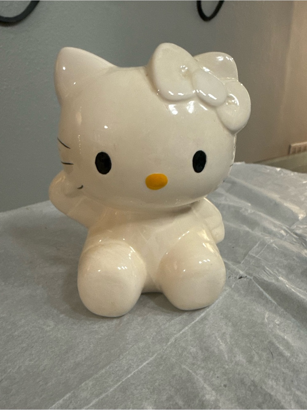 Rare all White Sanrio Hello Kitty Ceramic Figurine in White with Yellow Nose